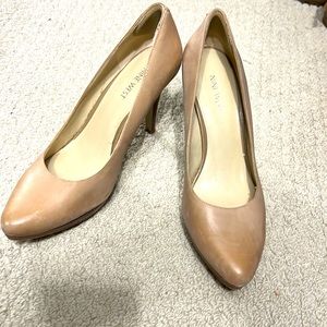 Nine West Nude Pumps